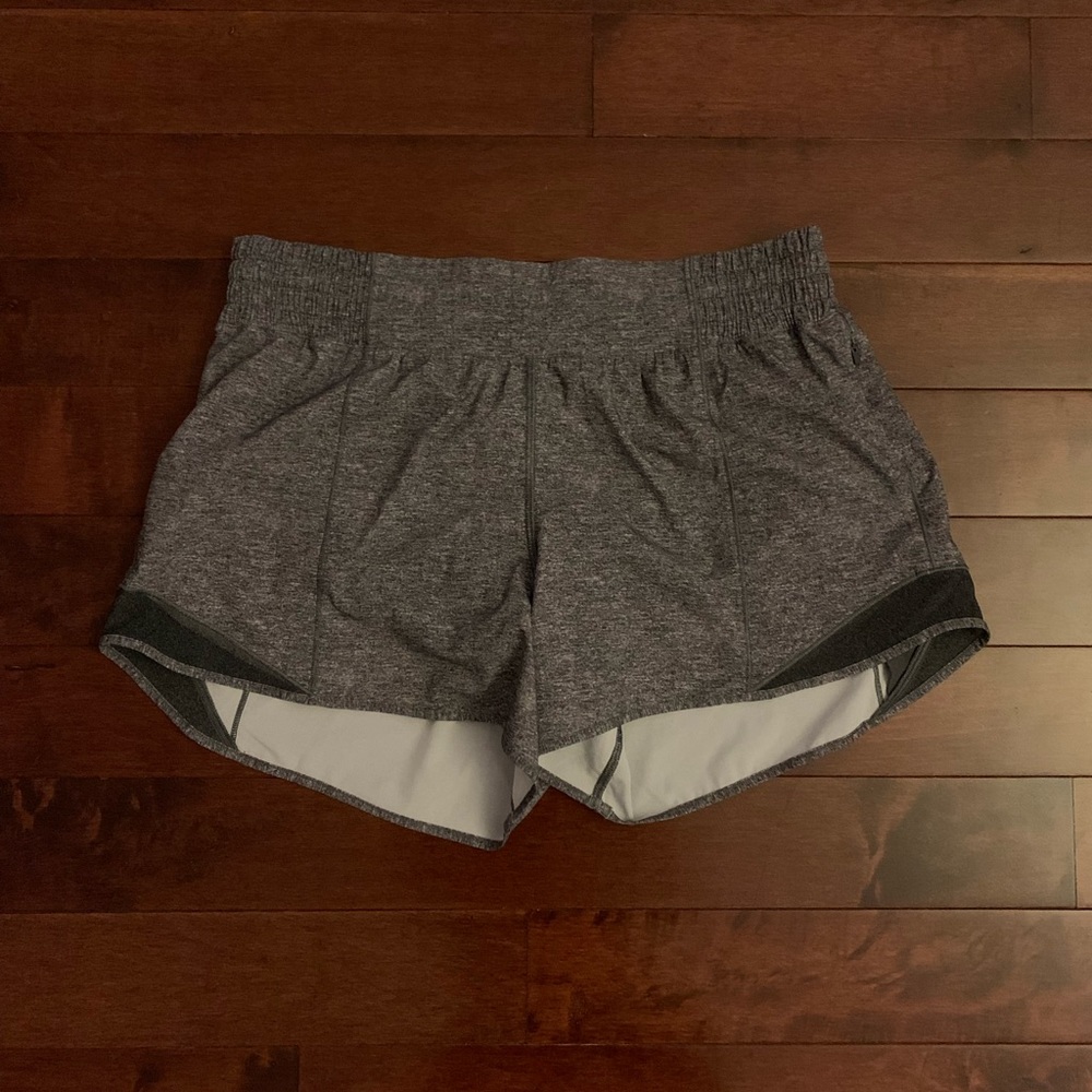 Lululemon Hotty Hot Short 4’